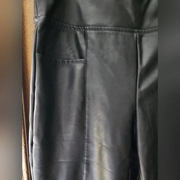 Badgley Mischka 4-way stretch faux leather pants - Picture 3 of 7